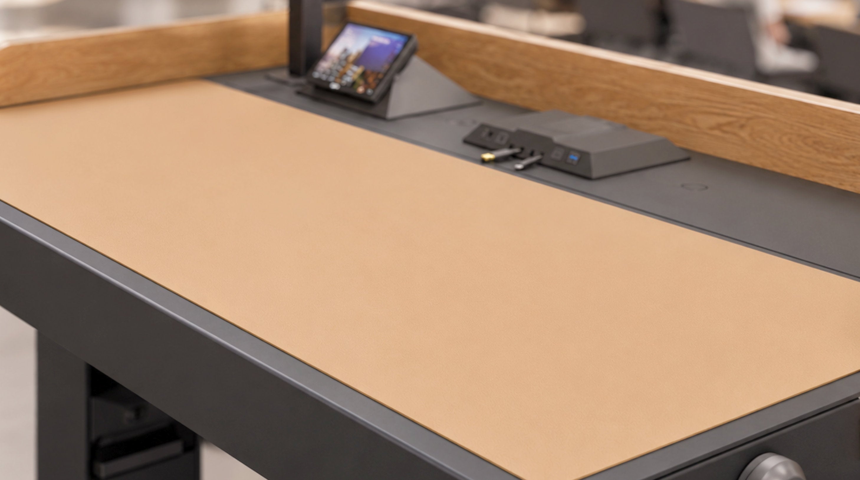 Deskpad for Heckler Lectern 6U product view.