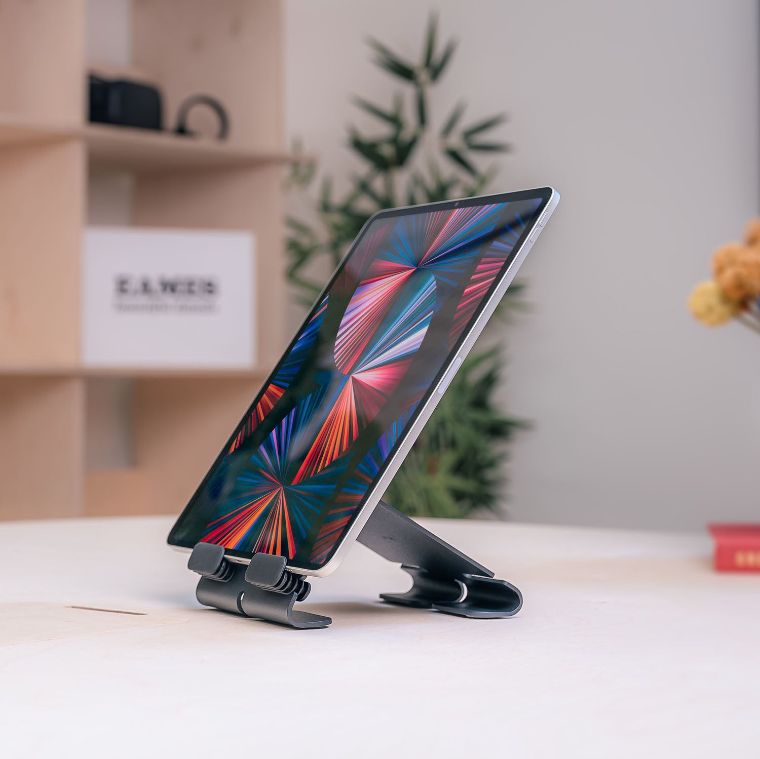 @Rest - Universal Tablet Stand